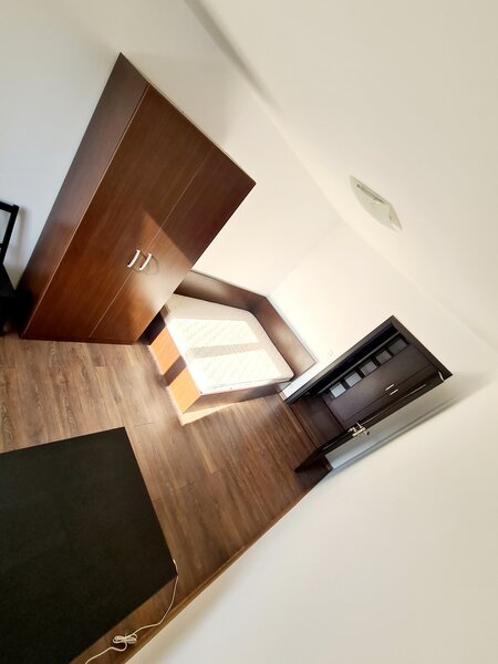 Nicolae Grigorescu/ 6 minute metrou